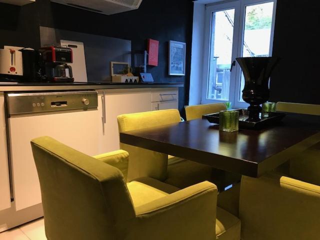 La Tete Ailleurs Hotel Durbuy Bagian luar foto